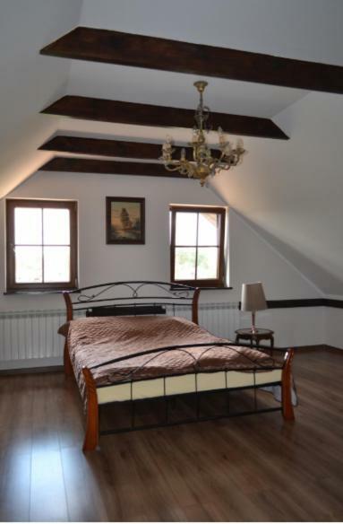 ドロヒチン Pod Katedra Bed & Breakfast エクステリア 写真